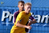 Воспитанник школы "Буюкань" тренируется с "Милсами"