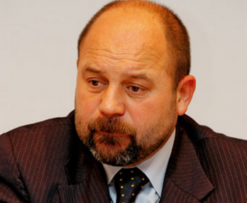 Valeriu Reni??: "Ar fi ra?ional s? ne ab?inem de la ?ntrebuin?area etichet?rilor ?i constat?rilor"